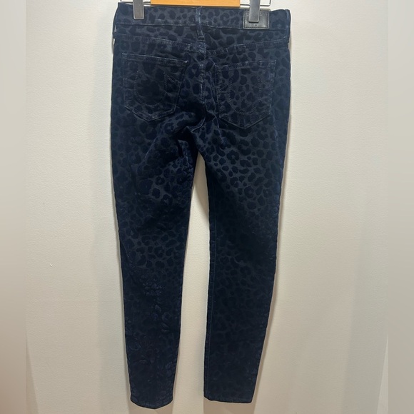 True Religion Size 26 Halle mid rise Super Skinny Leopard Flock Jeans Blue - Picture 4 of 8